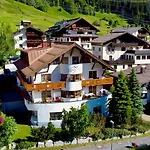 Alpin Life Hotel